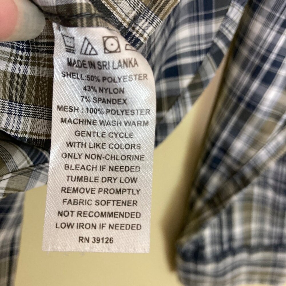 Filson Fishing Shirt Mens Small Navy Blue White Tan Plaid Lightweight Vented - Picture 9 of 10